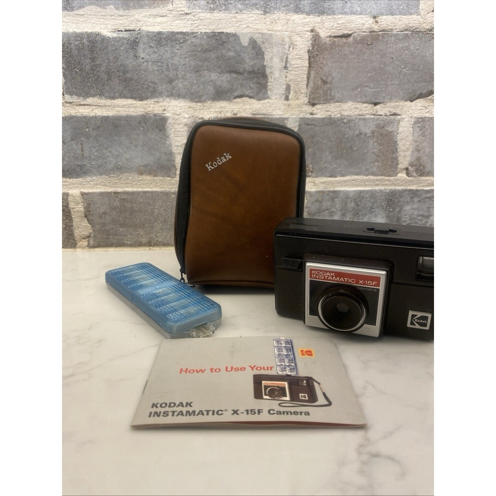 Vintage Kodak Instamatic X-15F Film‎ Camera w Case, Flip flash & Manual Untested